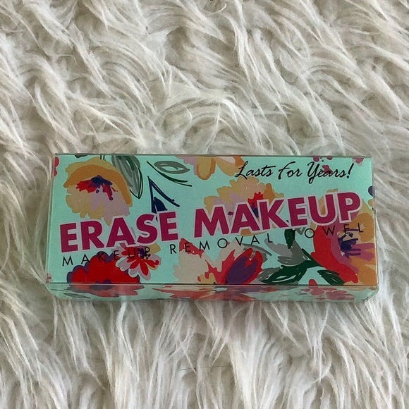 Erase Makeup Other - ERASE MAKEUP Removal Towel